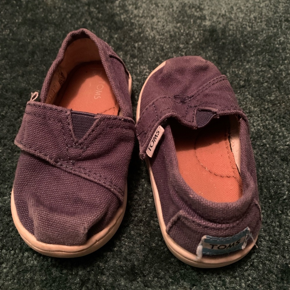 Toddler toms size 4